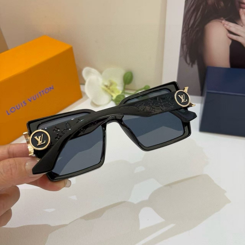 Louis Vuitton Square Black Sunglasses
